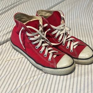 Red converse size 8 men’s, 10 women’s